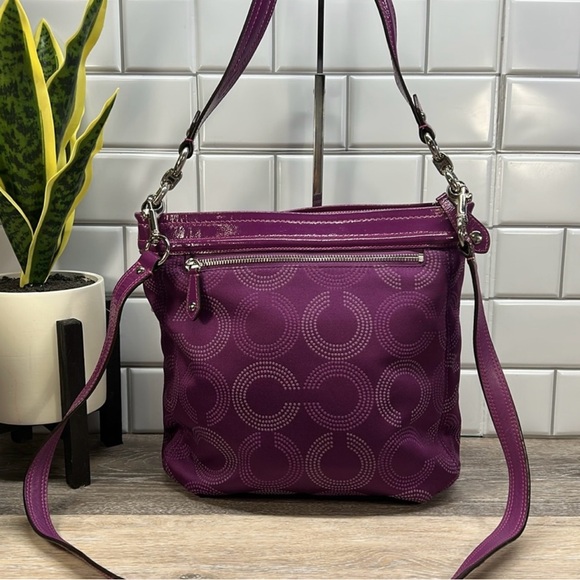 COACH ASHLEY DOTTED OP ART CROSSBODY BAG Berry Purse F20088 - Picture 2 of 10